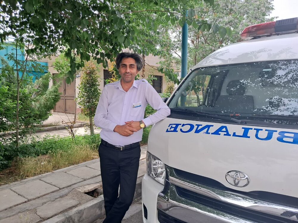 آمبولانس حرمت دارد؛ راه را باز کنیم