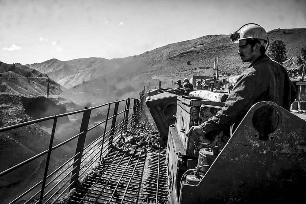 چگونه کار بی‌ثبات دستمزدها را در جهان کاهش می‌دهد؟
