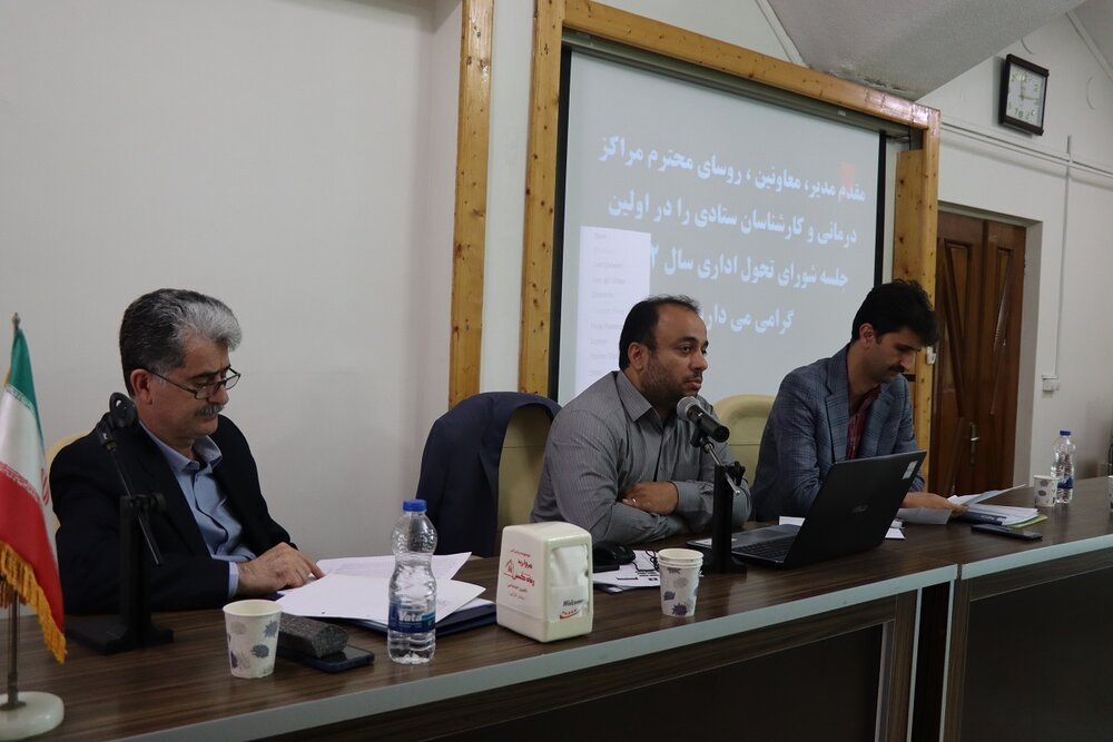 خدمات درمانی باید بیشتر، بهتر، راحت‌تر و سریع‌تر به مردم ارائه شود