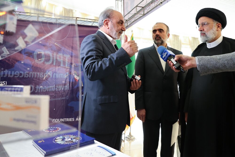 معرفی نمونه بومی چهار ماده موثره دارویی در حضور رئیس جمهور 