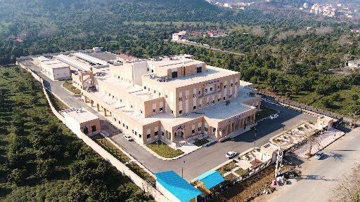 انجام نخستین عمل جراحی تعویض مفصل زانو در بیمارستان تامین‌اجتماعی املاکی لنگرود 