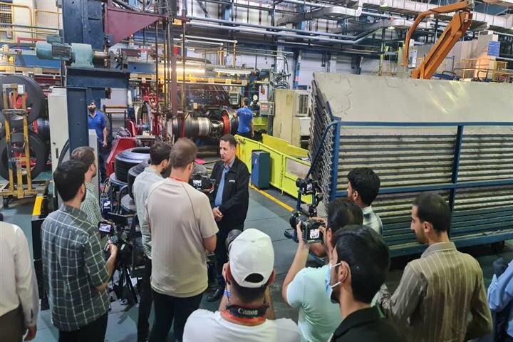 توان تولید تایر در هر سایزی را داریم