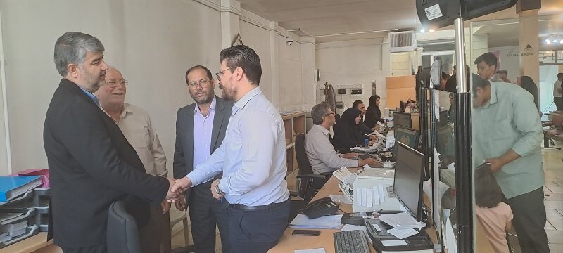 بازدید مدیرکل تامین‌اجتماعی استان زنجان از کارگزاری شعبه یک 