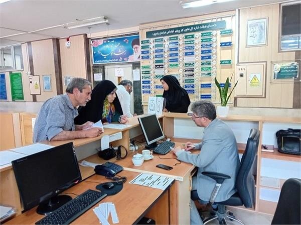 حضور مدیرکل تعاون،کار و رفاه اجتماعی خراسان رضوی در میز ارتباطات مردمی