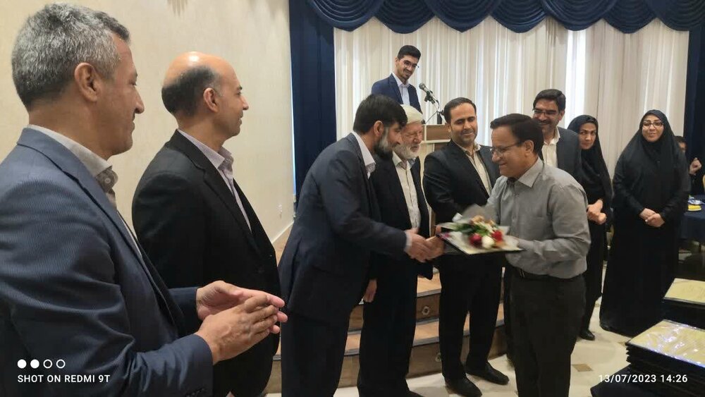 جشن بازنشستگی ۳۷ همکار مدیریت درمان تامین اجتماعی استان همدان