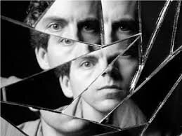 آشنایی با اسکیزوفرنی و علائم بروز آن