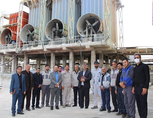 بازدید مدیرکل تامین‌اجتماعی استان زنجان از مجتمع تولید سرب و روی کالسیمین