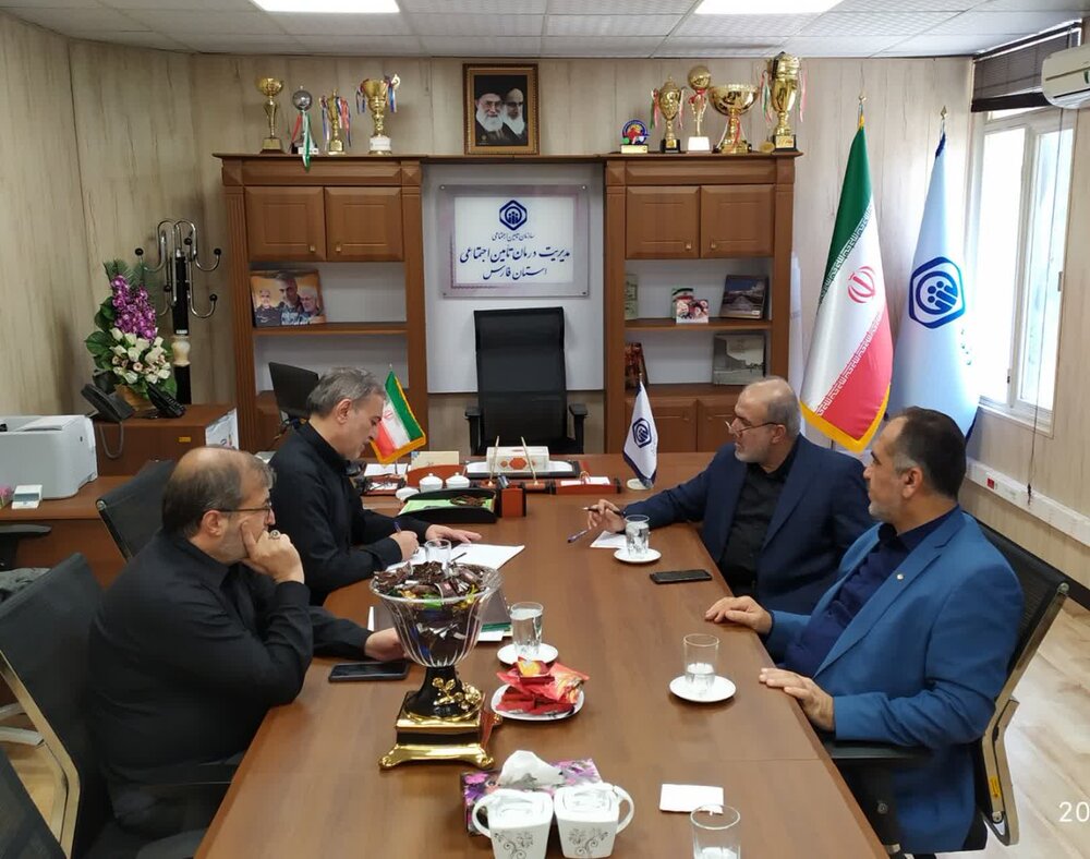 بازدید معاون فرهنگی، اجتماعی و امور استان‌های تامین‌اجتماعی از بیمارستان۳۲۰ تختخوابی ملاصدرا شیراز