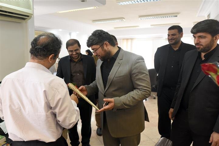 بازدید مدیرعامل سازمان تأمین اجتماعی از موسسه فرهنگی هنری آهنگ آتیه