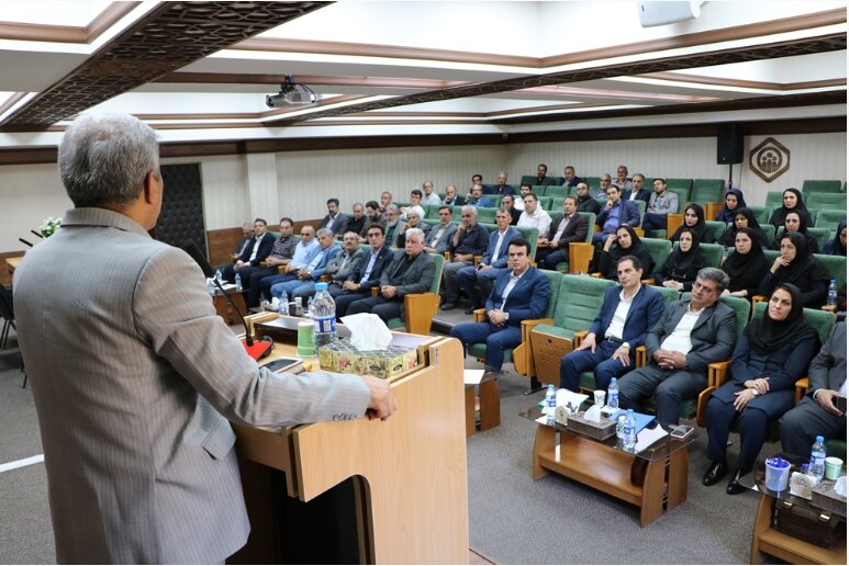 نشست هم‌اندیشی اداره‌کل تامین‌اجتماعی آذربایجان‌شرقی و تشکل‌های قانونی شرکای اجتماعی