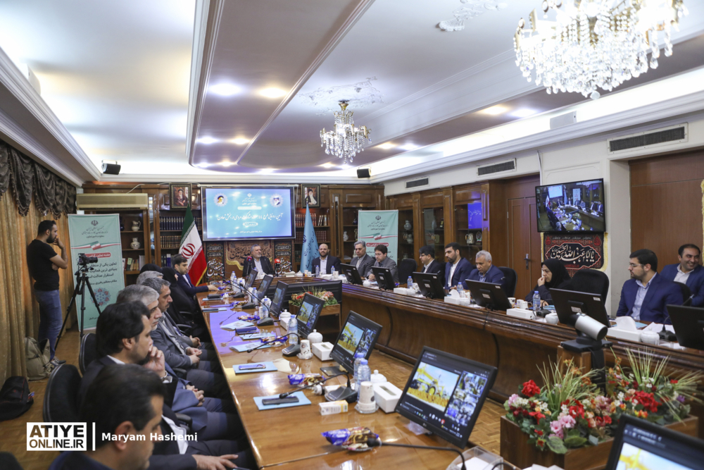 بهره برداری از ٣٧٣ طرح تعاونی با حضور وزیر کار