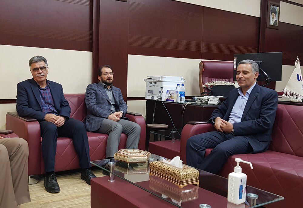دیدار مدیر درمان تامین‌اجتماعی استان کرمانشاه با مدیران و کارکنان بانک رفاه کارگران
