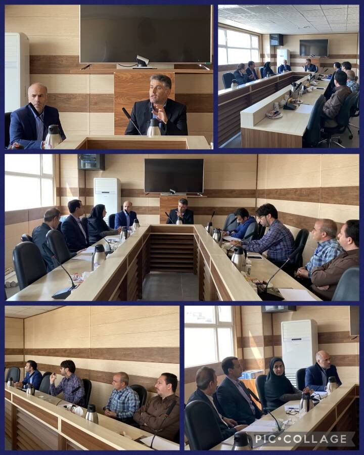 برگزاری جلسه بیمه کارگران شاغل در غرفه‌های مستقر در میادین میوه و تره‌بار استان البرز