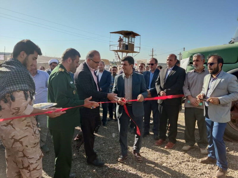 حضور مدیرکل تامین‌اجتماعی استان قزوین در افتتاح نمایشگاه بوی باران