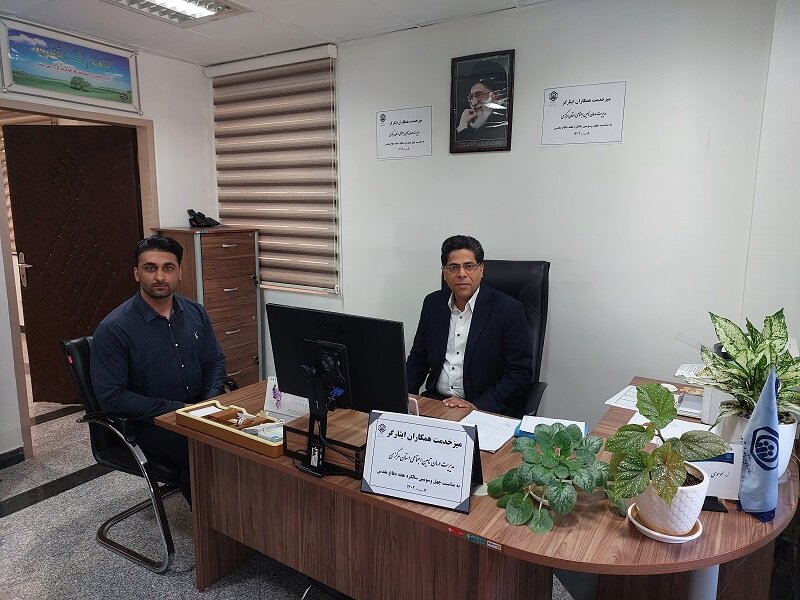 برگزاری میز خدمت مدیریت درمان استان مرکزی ویژه همکاران شاهد و ایثارگر 