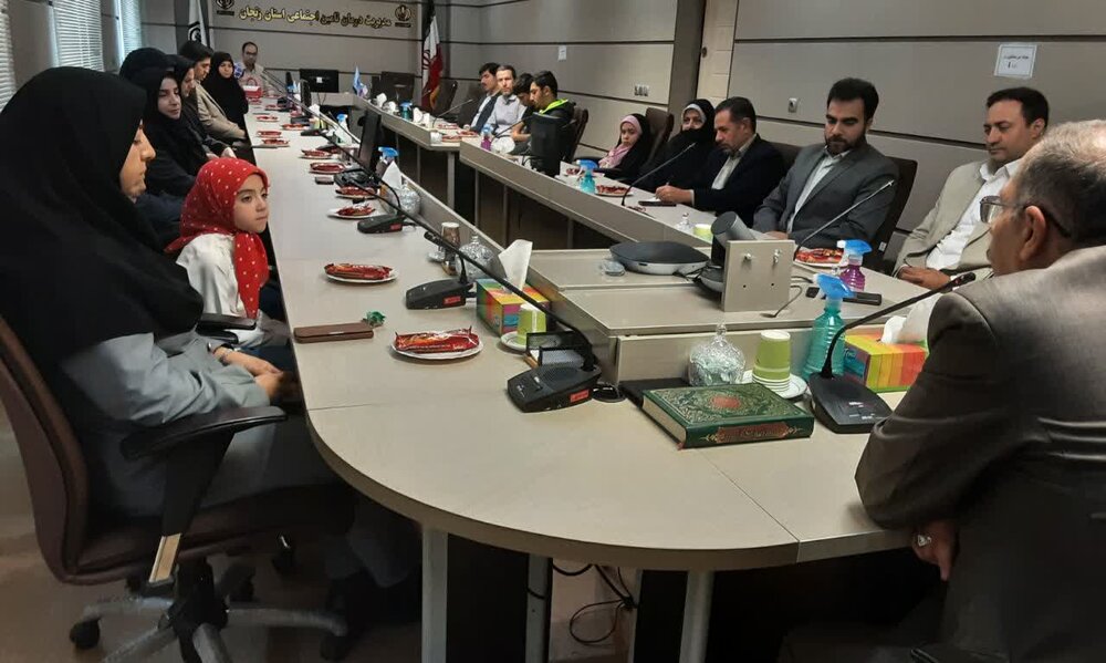 برگزاری مراسم تقدیر از خانواده‌های موفق مدیریت درمان تامین‌اجتماعی استان زنجان 