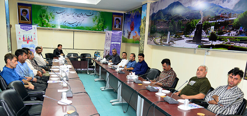 پوشش بیمه‌ای تمامی شاغلان و کارگران غرفه‌های سازمان میادین میوه و تره‌بار کردستان