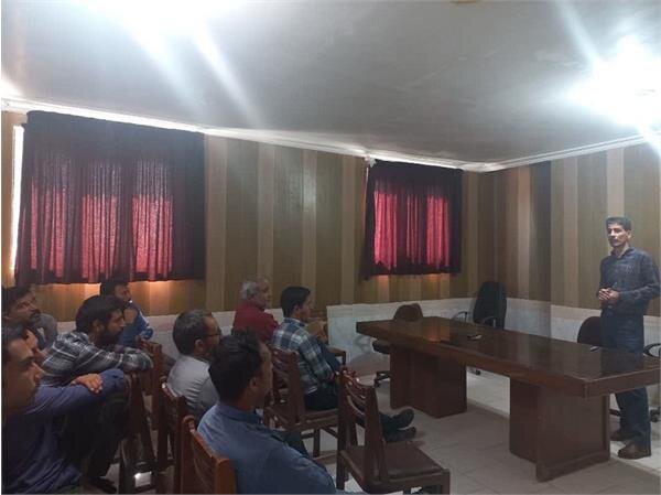 برگزاری دوره آموزشـی ایمنی ویژه کـارگران ساختمـانی شهرستان خواف 