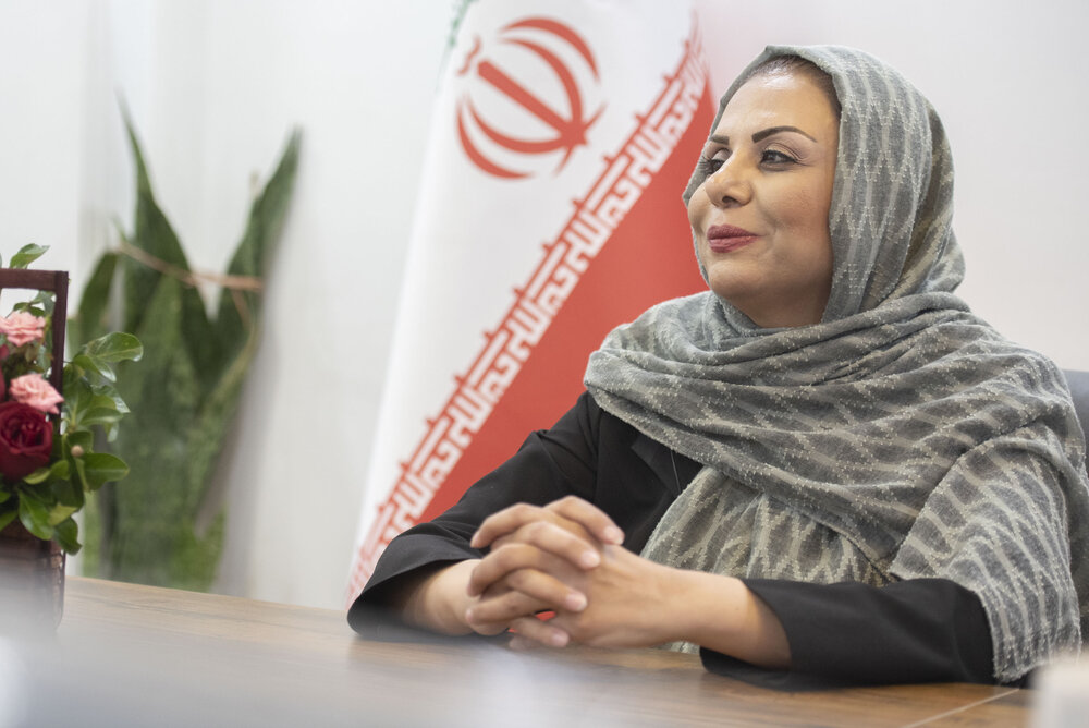 در جدال با سرنوشت چشم‌هایم را باختم، اما نسیم هستم و راهی برای وزیدن پیدا خواهم کرد...