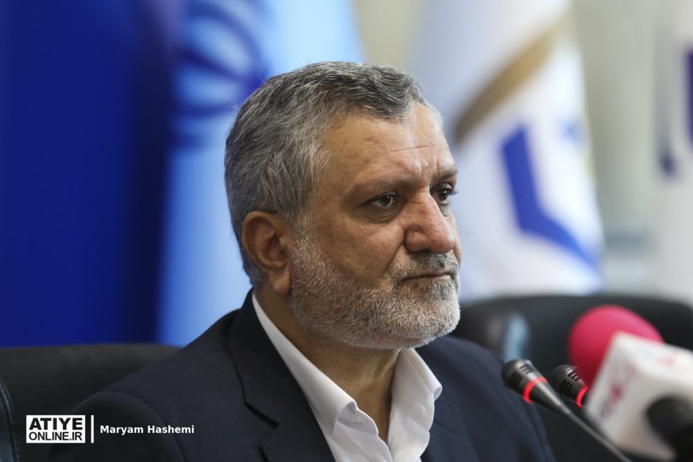 نظام بانکی منابع سرگردان را به‌سمت تولید هدایت کند