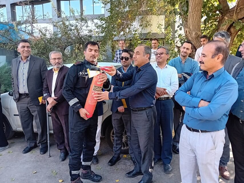 برگزاری کارگاه آموزشی ایمنی و اطفاء حریق در اداره کل تعاون،کار و رفاه اجتماعی خراسان رضوی