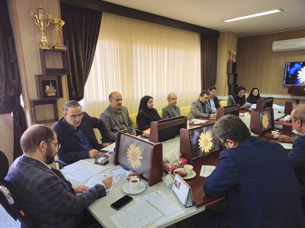 نشست مدیر درمان استان کرمانشاه با نماینده معاونت امور فرهنگی سازمان تامین‌اجتماعی