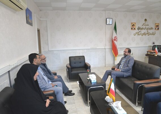 دیدار مدیرکل تامین‌اجتماعی خراسان جنوبی با فرماندار شهرستان فردوس