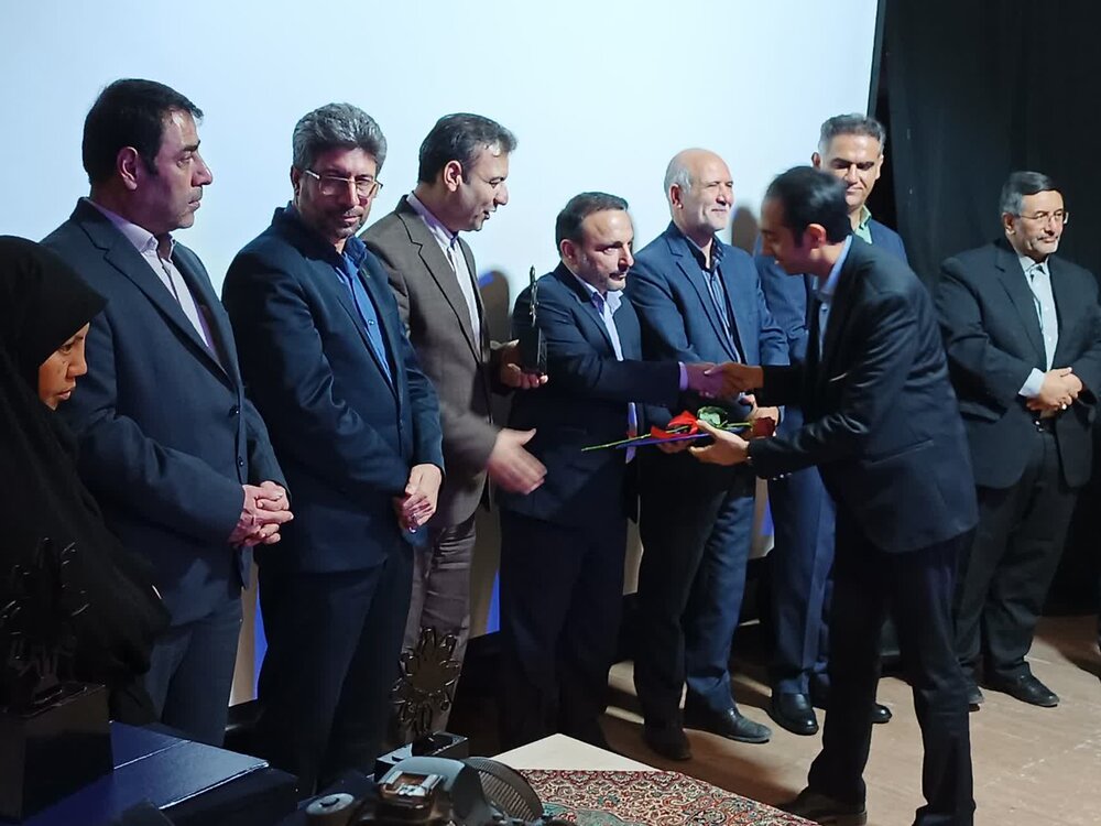 تقدیر از تعاونی‌های برتر خراسان رضوی با حضور مدیرکل تامین‌اجتماعی استان