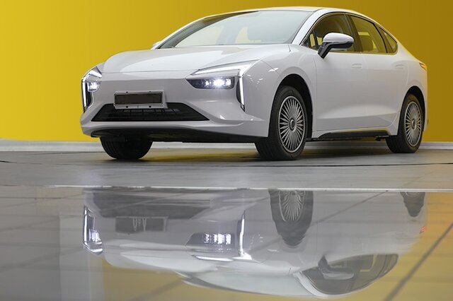 ورود تاکسی‌های مدرن برقی به کلانشهرها 