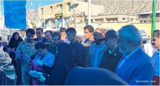 افتتاح نمایشگاه صنایع دستی معلولان لنده به مناسبت روز جهانی معلولان