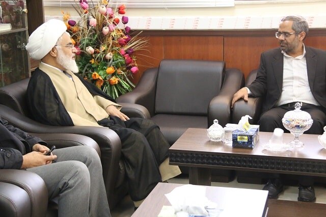 دیدار نماینده مردم کرمان در مجلس خبرگان رهبری با مدیرکل تامین اجتماعی استان 