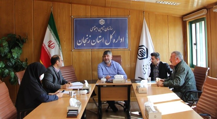 دیدار اعضای کانون بازنشستگان دندی و ماهنشان با مدیرکل تامین‌اجتماعی استان زنجان