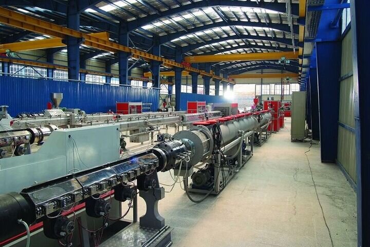 حداقل ۲۷۰ هزار کارگر به سر کار بازگشتند