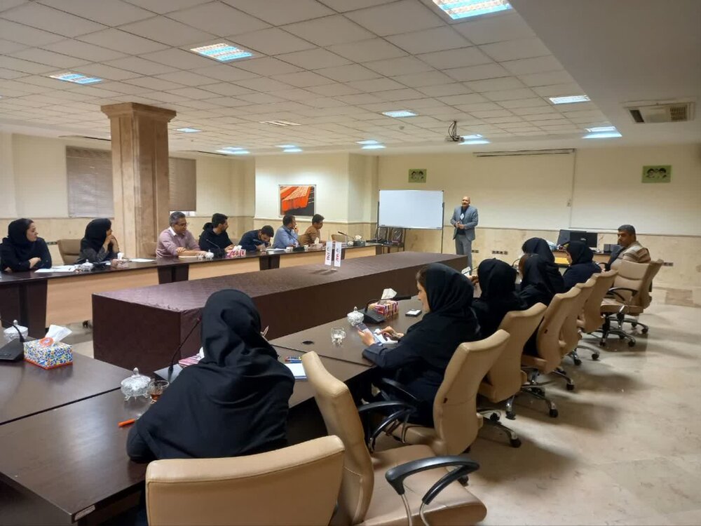 نشست تعاملی مسئولان اداره کل تامین‌اجتماعی زنجان با مدیران شرکت فولاد ناب آرش