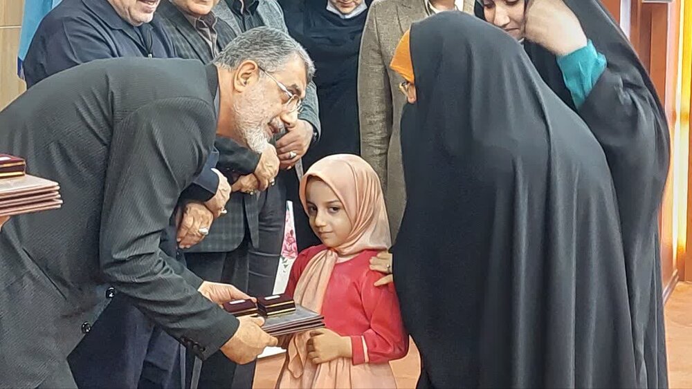 برگزاری مراسم تجلیل از خانواده‌های موفق تامین‌اجتماعی استان مازندران 