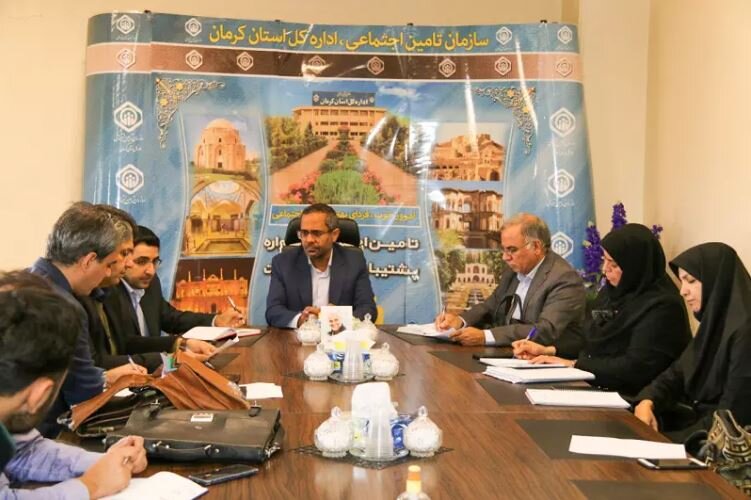 نشست تعاملی مدیرکل تامین‌اجتماعی استان کرمان و نمایندگان شرکت‌های دانش‌بنیان