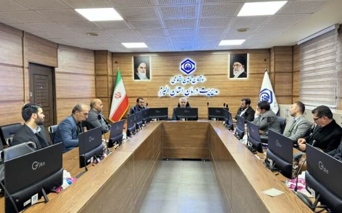 نشست مدیر درمان تامین‌اجتماعی استان البرز با ایثارگران مراکز درمانی استان 