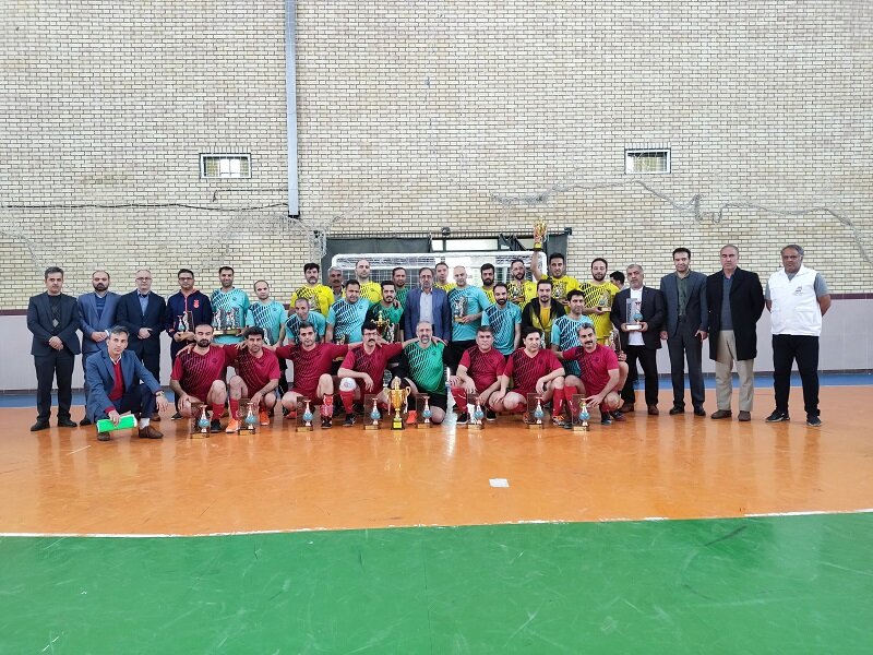 برگزاری اختتامیه مسابقات فوتسال جام دهه فجر کارکنان اداره کل تامین‌اجتماعی اصفهان 
