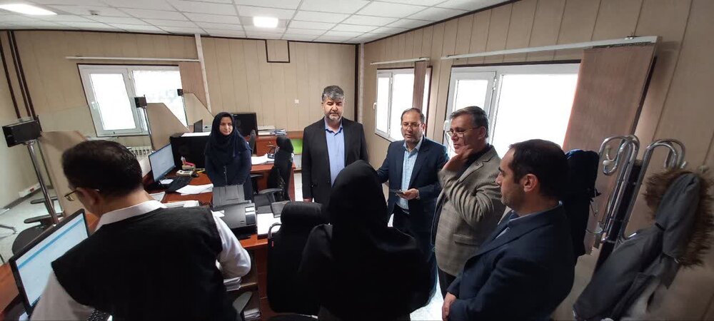 بازدید مدیرکل تامین اجتماعی استان زنجان از شعبه یک 