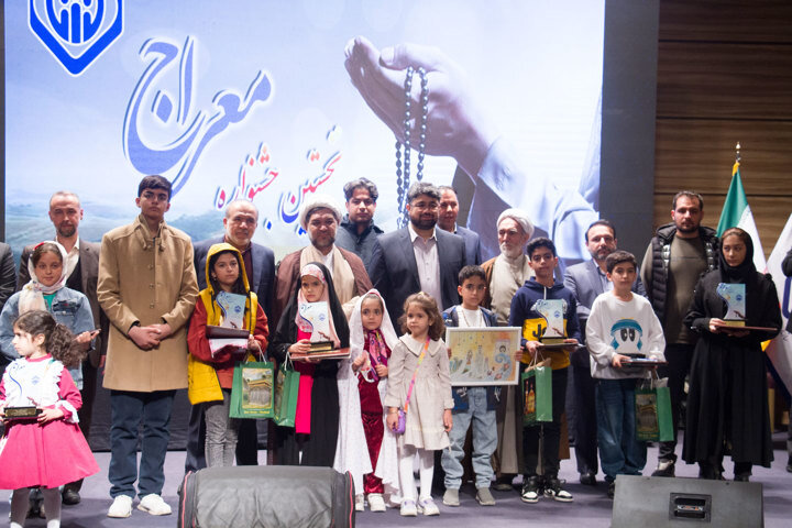 کسب رتبه اول و سوم نقاشی توسط فرزندان همکاران مدیریت درمان تامین‌اجتماعی کهگیلویه و بویراحمد