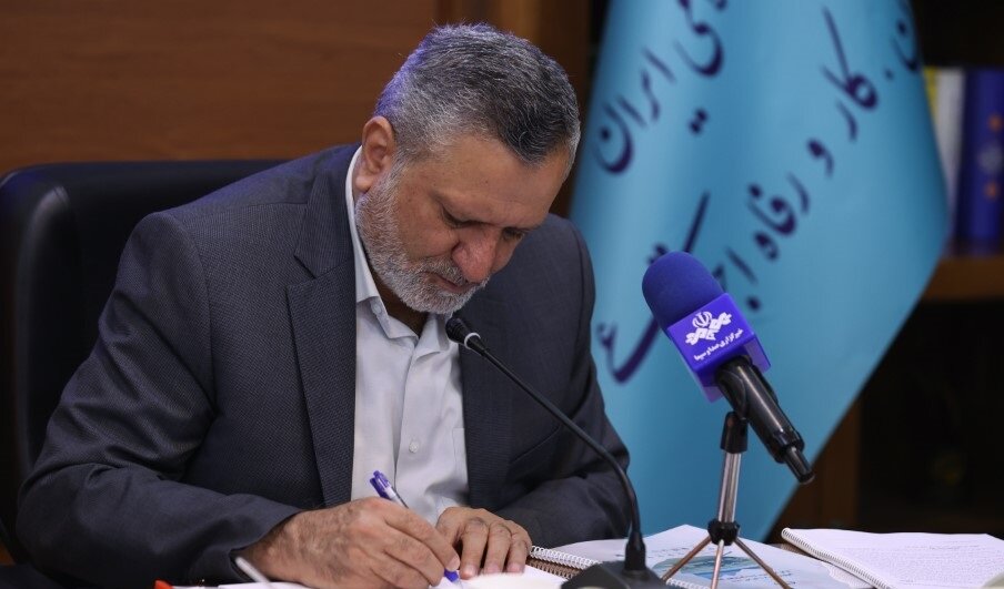 دعوت وزیر کار برای مشارکت حداکثری در انتخابات