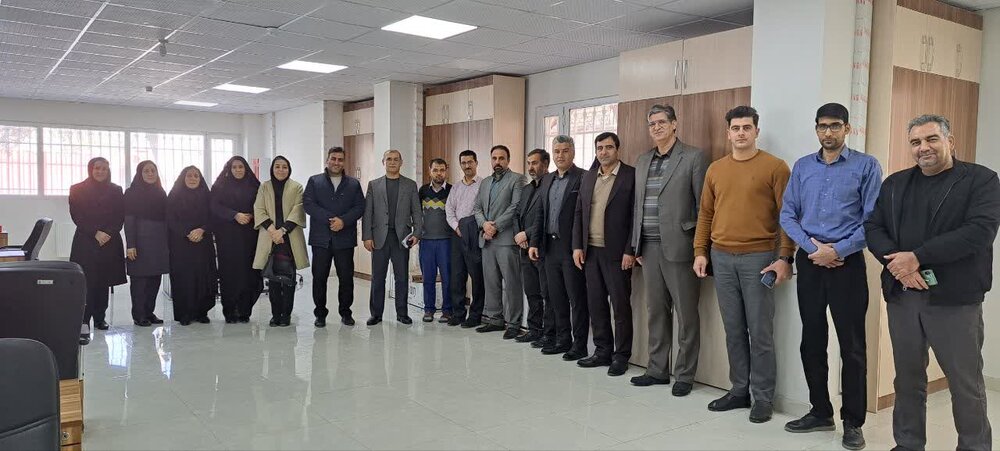 بازدید نظارتی معاون تعهدات بیمه‌ای اداره‌کل تامین‌اجتماعی کرمانشاه از شعبه سرپلذهاب