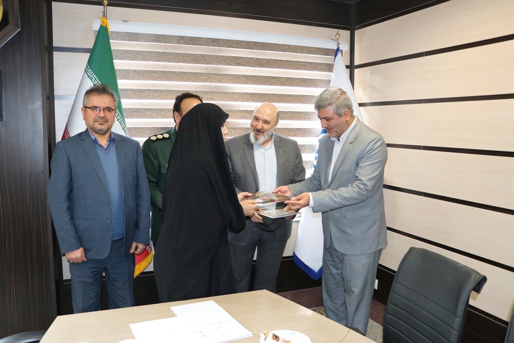 دیدار رئیس بسیج جامعه پزشکی اردبیل با مدیر درمان تامین اجتماعی استان 