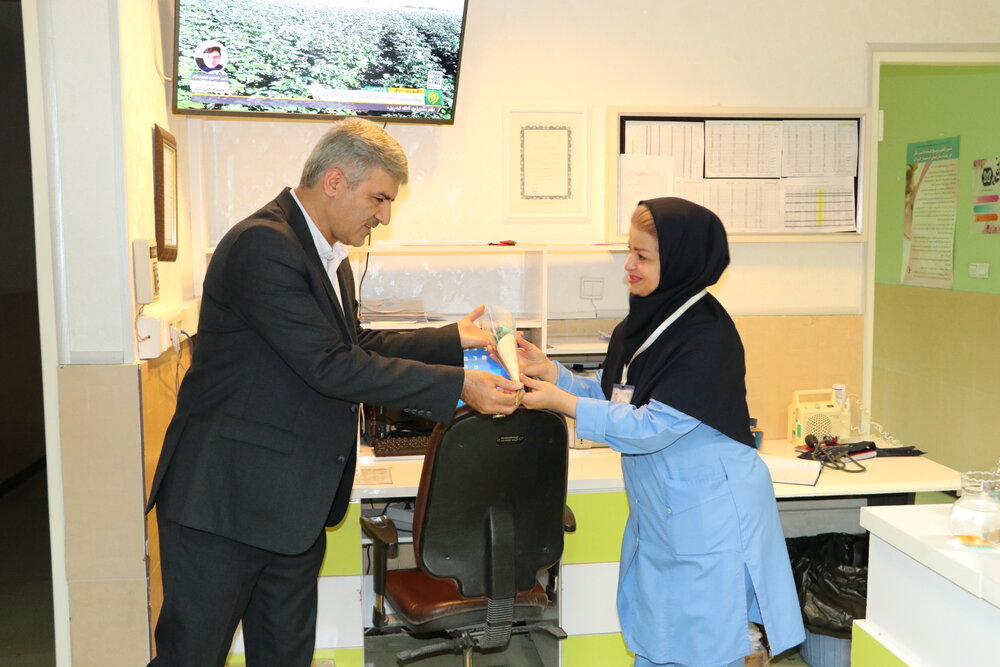 دیدار نوروزی مدیر درمان تامین‌اجتماعی استان اردبیل با کارکنان بیمارستان سبلان 