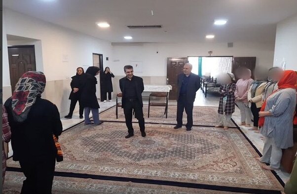 بازدید مدیرکل بهزیستی خراسان رضوی از مرکز قرنطینه و پذیرش زنان آسیب دیده اجتماعی