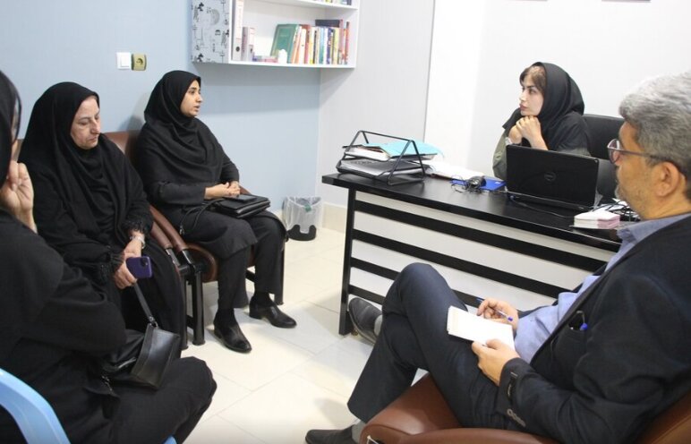 بازدید مدیرکل بهزیستی هرمزگان از مرکز توانبخشی اختلالات طیف اتیسم