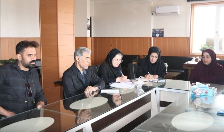 نشست هم‌اندیشی اعضای جامعه معلولان چهارمحال و بختیاری با سرپرست اداره کل بهزیستی استان