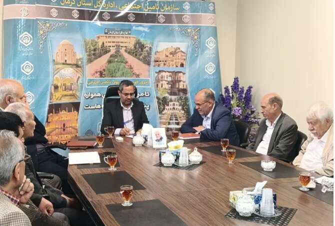 برگزاری نخستین جلسه مدیرکل تامین اجتماعی کرمان و هیات مدیره کانون بازنشستگان کارگری