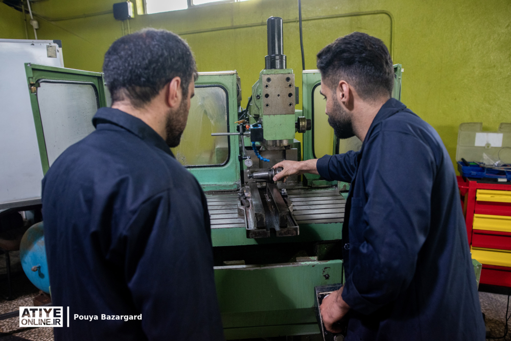 شناسایی عوامل مؤثر بر پراکندگی اشتغال در بخش‌های مختلف اقتصادی