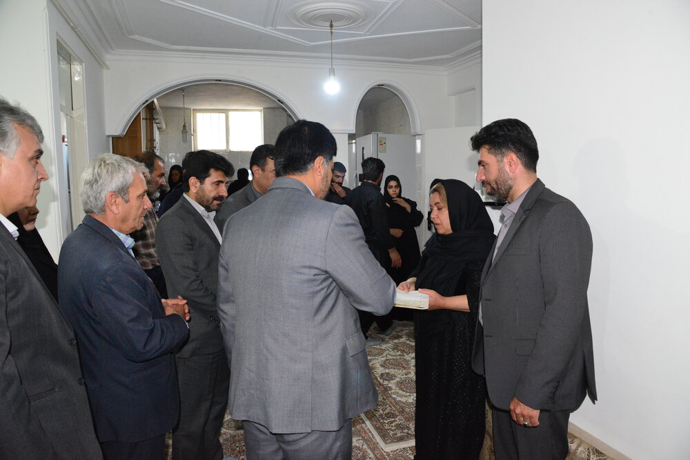 عیادت مدیرکل تامین اجتماعی کردستان از کارگران آسیب دیده